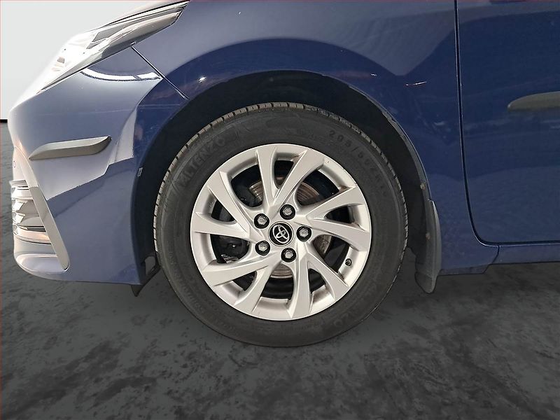 Toyota Corolla (2018) 1.6 Valvematic, Tempomat - fotka 14 z 20
