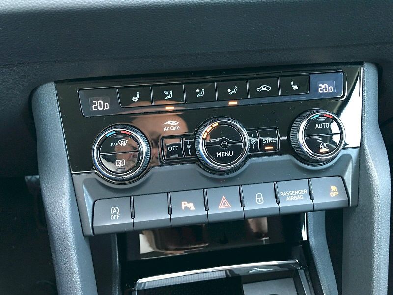 Škoda Karoq (2022) STYLE TSI 1.5/110KW 6MP - fotka 22 z 26