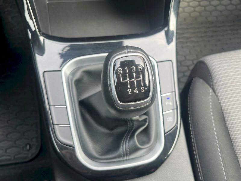 Hyundai i30 (2024) i 30 - fotka 24 z 36