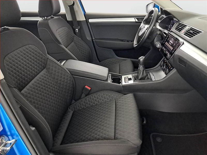 Škoda Superb (2022) Ambition 2.0 TDI - fotka 9 z 19