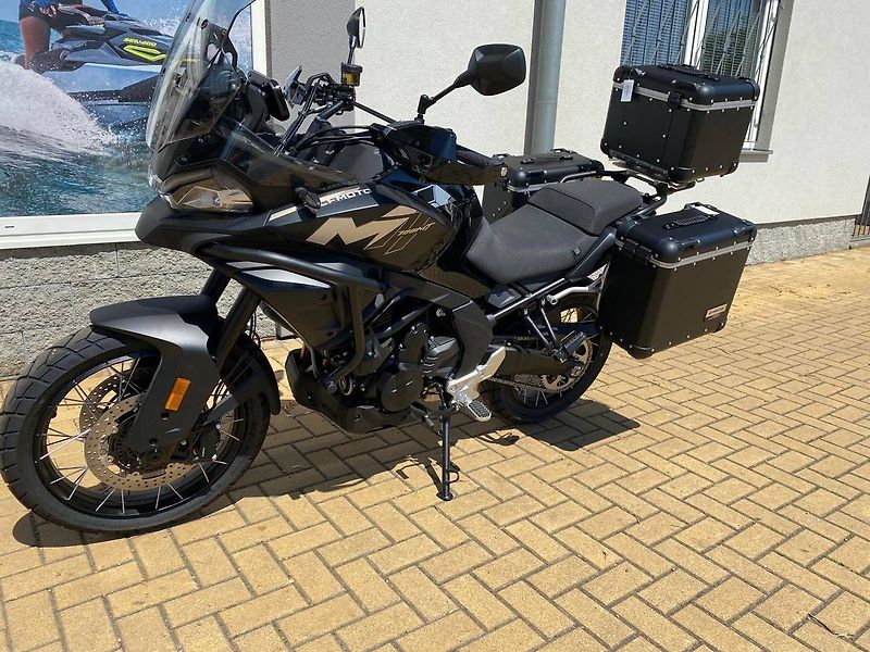 CFMOTO (2026) 700 MT Adventure - Akce kufry - fotka 1 z 9