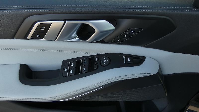 BMW X5 xDrive 40i M Sport - fotka 9 z 22