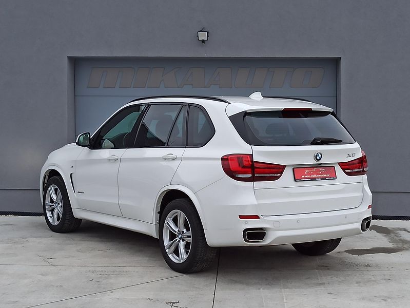 BMW X5 xDRIVE 30d 190kW ČR - fotka 7 z 31