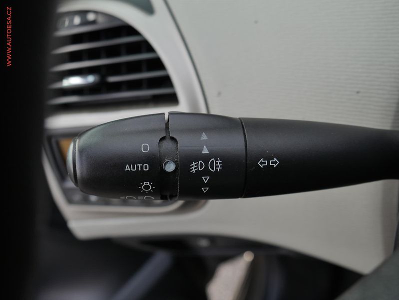 Citroën C4 Picasso (2007) 1.8i, ČR, Tempo - fotka 14 z 23