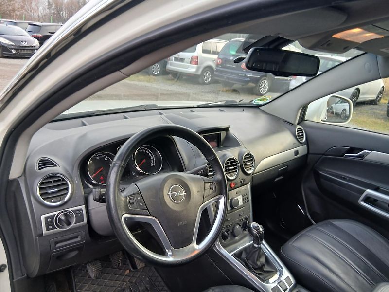 Opel Antara 2.2 CDTI, 4x4, tažné, Cosmo - fotka 16 z 27