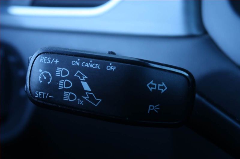 Škoda Rapid (2018) 1.0 TSI, Navi, Tempomat - fotka 22 z 23