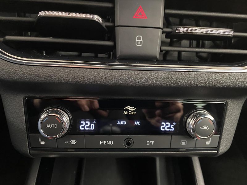 Škoda Scala 1,5 TSI 110kW Monte Carlo - fotka 16 z 29