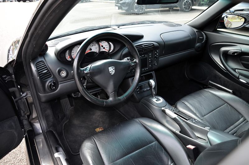 Porsche 911 (2000) Carrera 4  motor po GO - fotka 11 z 20