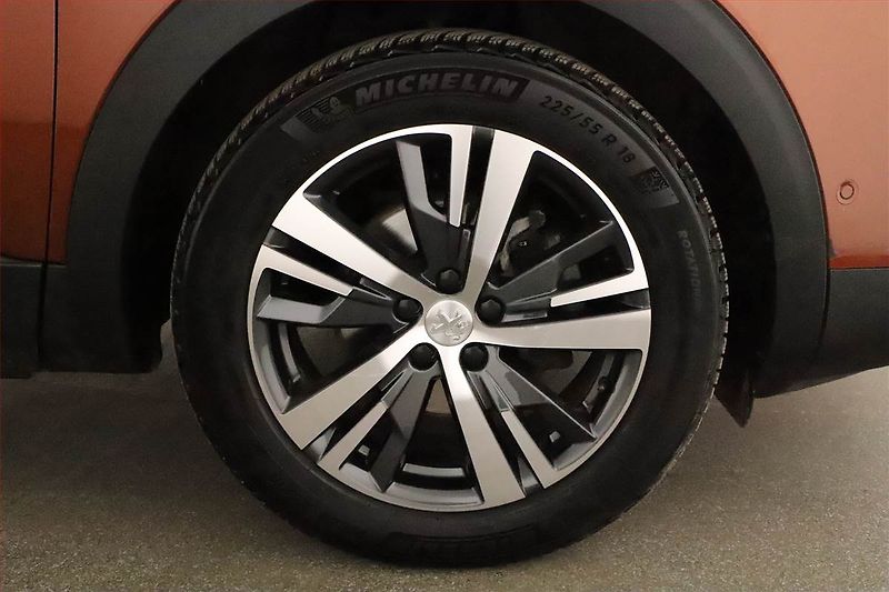 Peugeot 5008 (2022) PureTech 130 - fotka 12 z 21