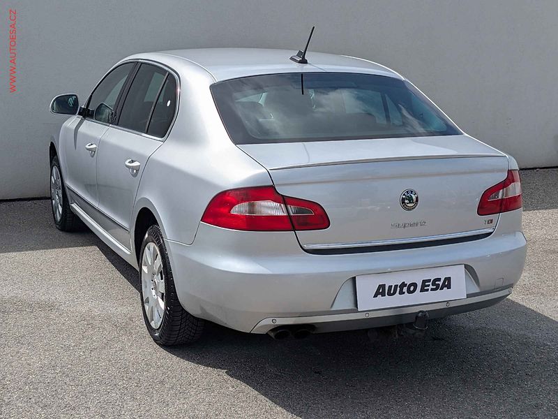 Škoda Superb (2008) 2.0TDi, ČR, Elegance, DSG - fotka 6 z 15