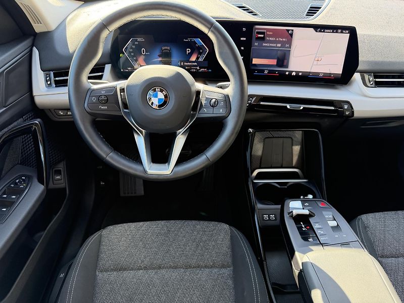 BMW X1 (2024) 18i 100kW LED KAMERA CZ - fotka 22 z 40