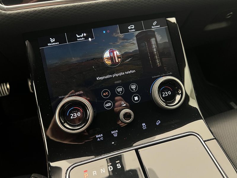 Land Rover Range Rover Velar D300 S AWD AUT CZ - fotka 34 z 47