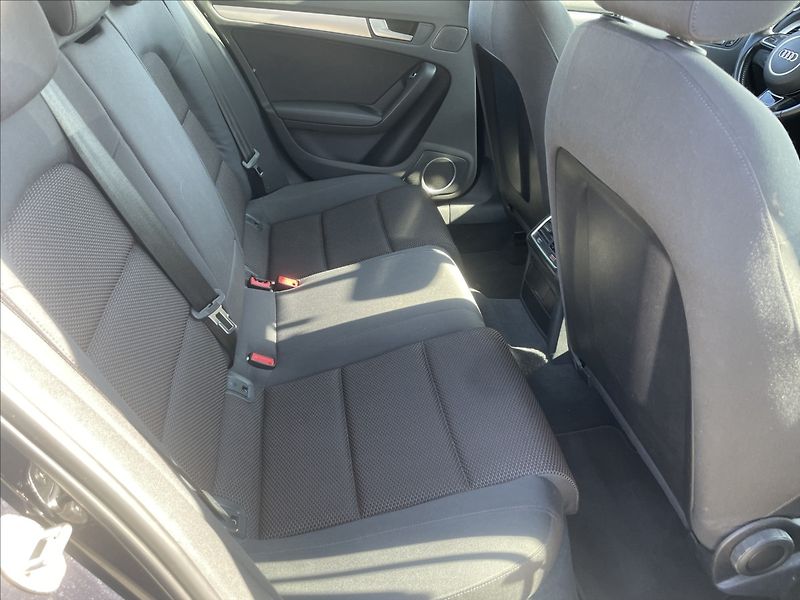 Audi A4 Allroad 2,0 TDi 140kw Quattro Stronic - fotka 11 z 37
