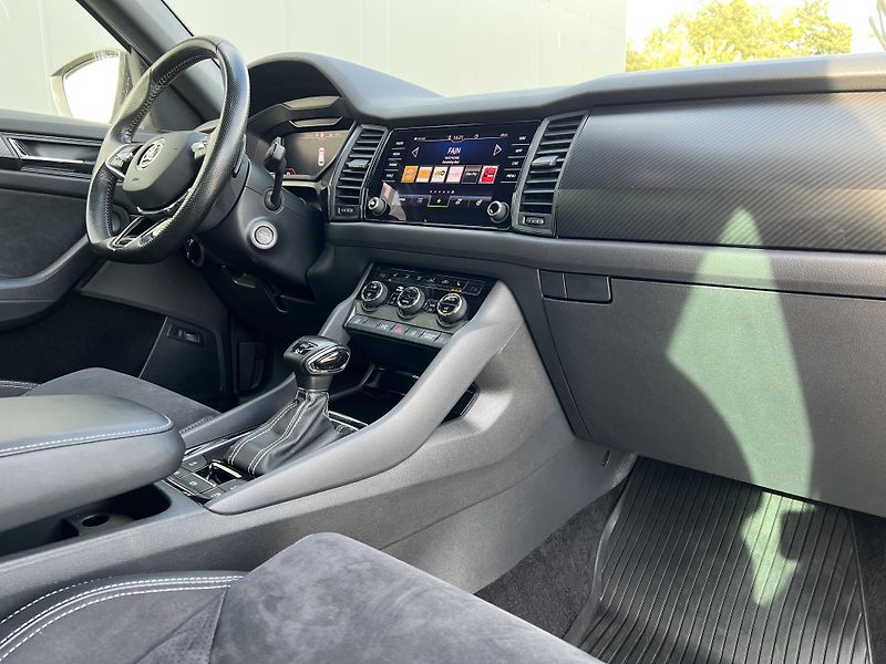 Škoda Kodiaq 2.0TDi 147kW SPORTLINE 4x4 DSG - fotka 36 z 42