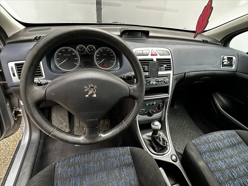 Peugeot 307 1.6 80kW - fotka 19 z 30