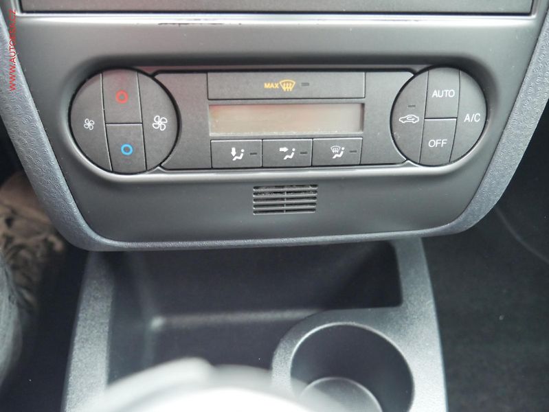 Ford Fusion (2010) 1.6i, ČR, AC, STK2/28 - fotka 13 z 16