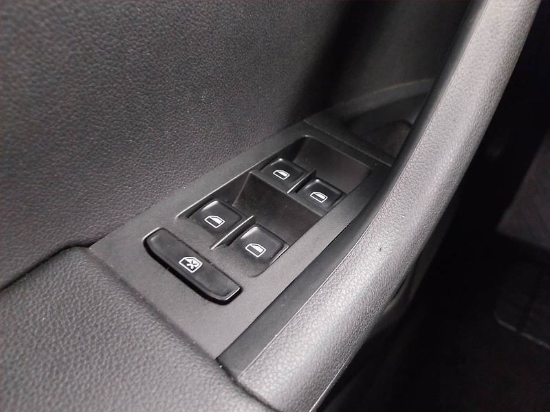 Škoda Octavia (2015) RS 2.0 TDI, Automat, Kůže - fotka 17 z 21