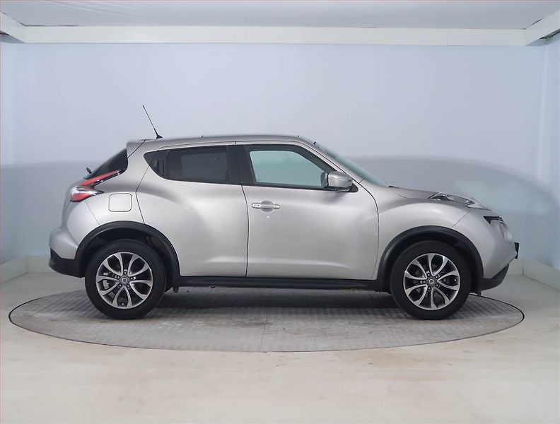 Nissan Juke (2014) 1.2 DIG-T, Serv.kniha, Navi - fotka 6 z 21