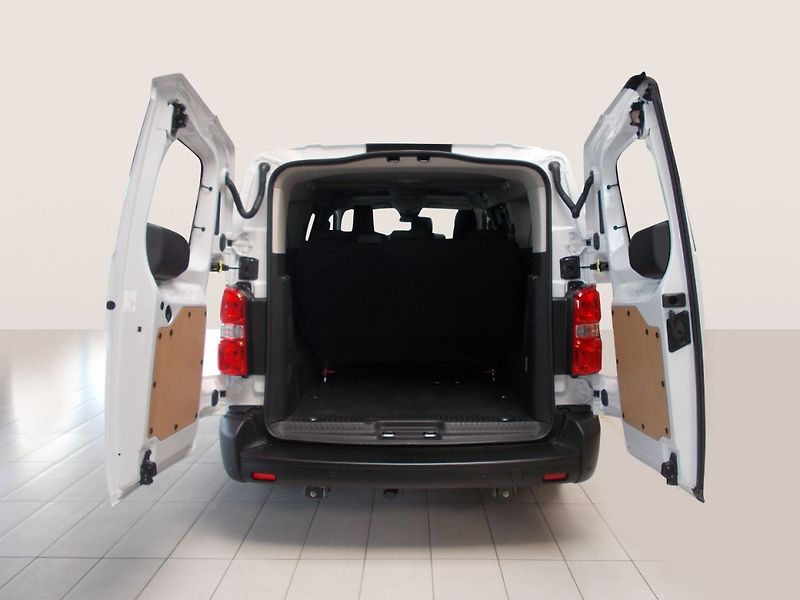 Opel Vivaro (2026) L2 (L) Combi 2.2 CDTi (132kW/1 - fotka 10 z 30