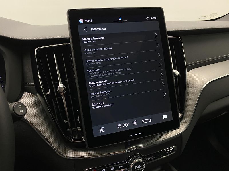 Volvo XC60 (2026) B5 AWD AUT ULTRA BLACK EDITION - fotka 60 z 70