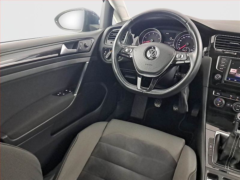 Volkswagen Golf (2017) 1.4 TSI, Tempomat - fotka 7 z 18