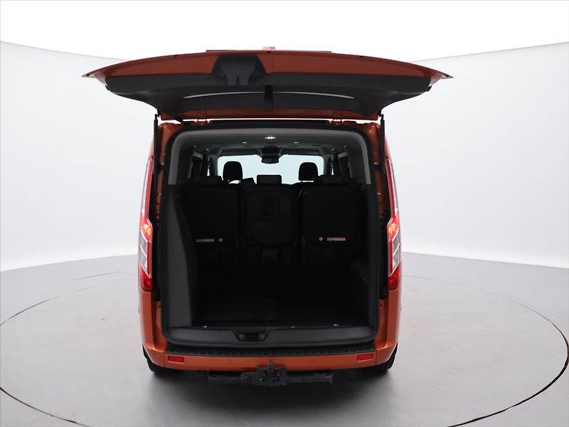 Ford Tourneo Custom 2,0 TDCI 136kW Titanium CZ DPH - fotka 9 z 31