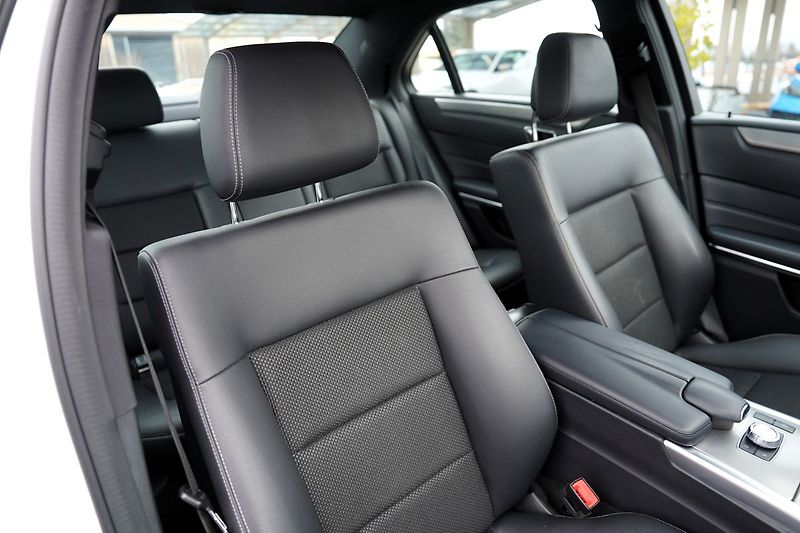 Mercedes-Benz Třídy E E 220d Avantgarde/kůže/AT/ČR - fotka 28 z 36