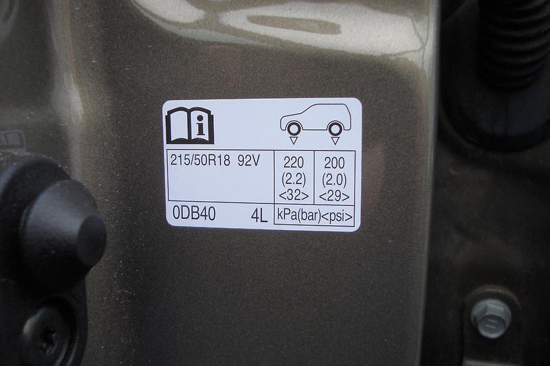 Toyota Yaris Cross (2024) 1.5 Hybrid,ČR,1.Maj.Exetucive - fotka 70 z 83