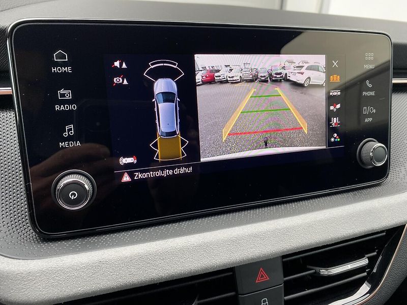 Škoda Scala 1,0 TSI 85 kW Selection - fotka 18 z 27