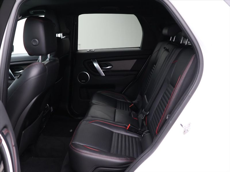 Land Rover Discovery Sport 2,0 147kW SE R-Dynamic AWD Kůž - fotka 13 z 28