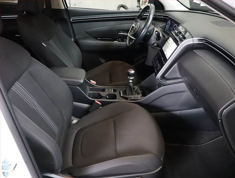 Hyundai Tucson (2023) 1.6 T-GDI - fotka 9 z 26