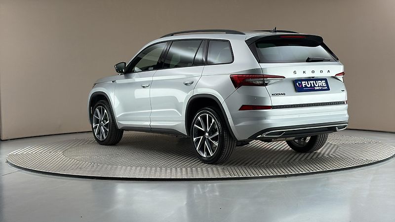 Škoda Kodiaq 2.0 TDI DSG 4x4 Sportline - fotka 2 z 29