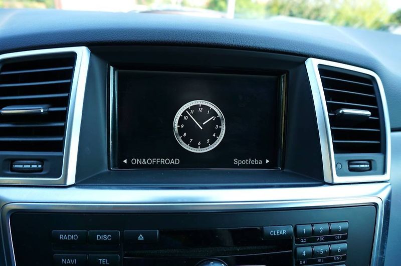 Mercedes-Benz Třídy M (2013) 350 4 MATIC 3,0 CDI 190 kW - fotka 53 z 69