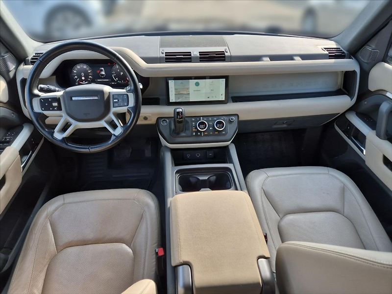 Land Rover Defender 3,0 110 3,0 D200 SE - fotka 9 z 18