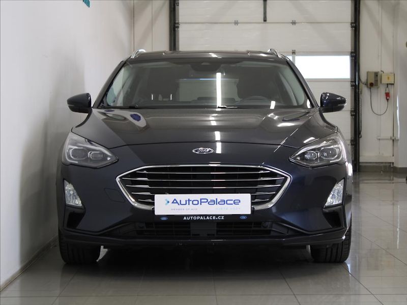 Ford Focus 1,5 EB 110kW AT Titan.X 1.maj. - fotka 2 z 24