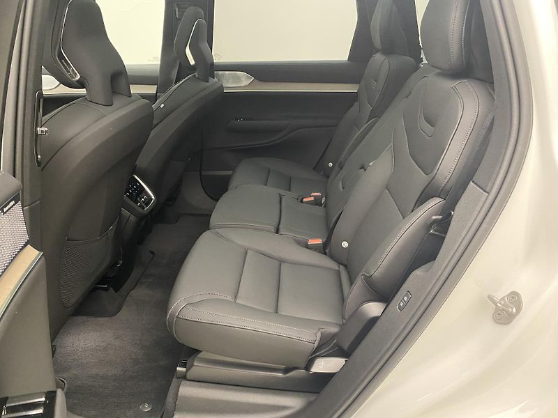 Volvo EX90 PURE ELECTRIC TWIN ULTRA 7m - fotka 5 z 57