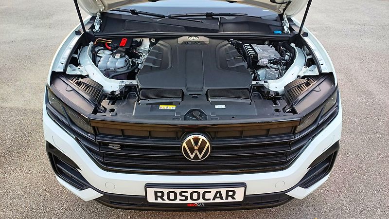 Volkswagen Touareg R-LINE 210kW-WEBASTO-HUD-TZ- - fotka 49 z 50