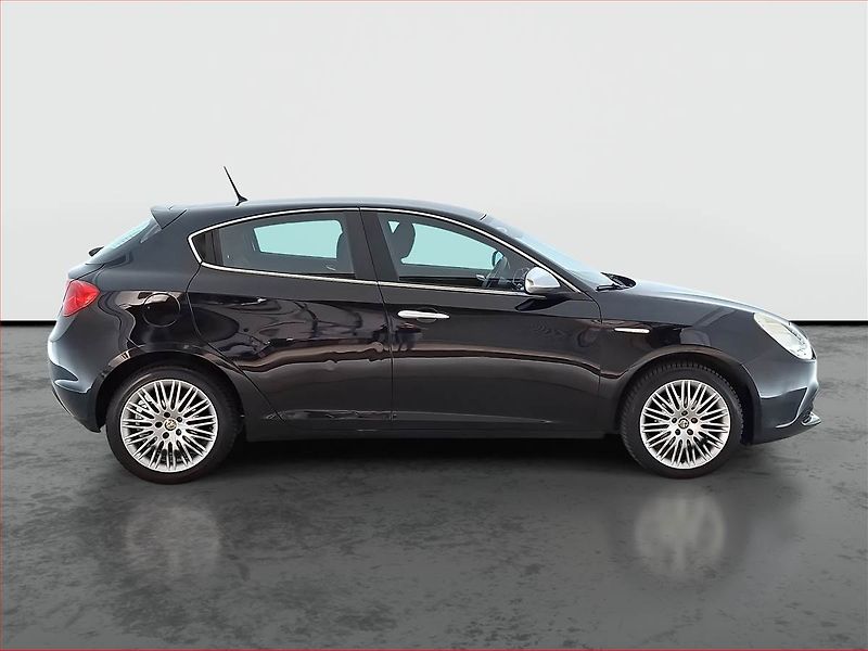 Alfa Romeo Giulietta (2011) 1.4 T, Tempomat - fotka 6 z 13