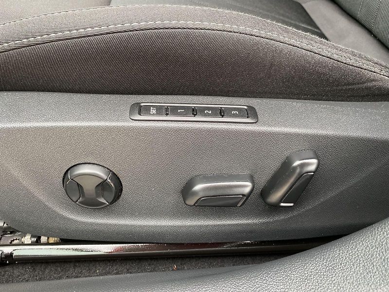 Škoda Octavia (2021) Combi 1.4 TSI iV DSG Style - fotka 29 z 36