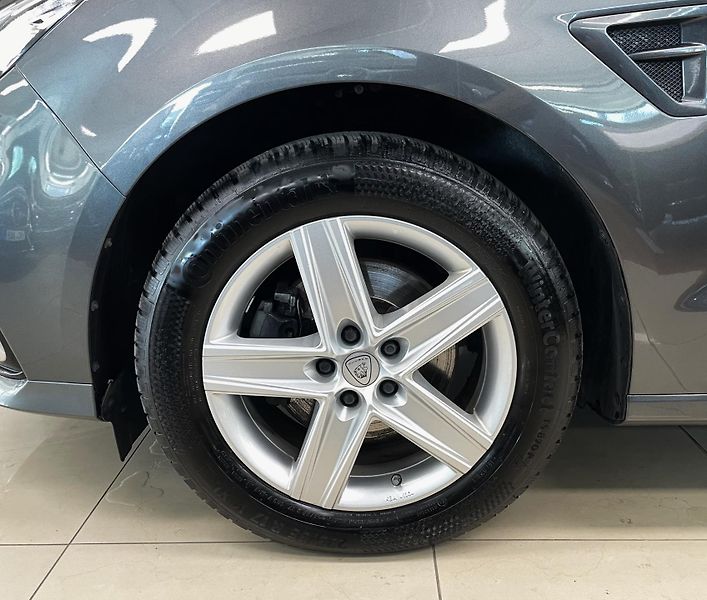 Ford S-MAX Titanium 2,0Ecoblue 110kW - fotka 24 z 30