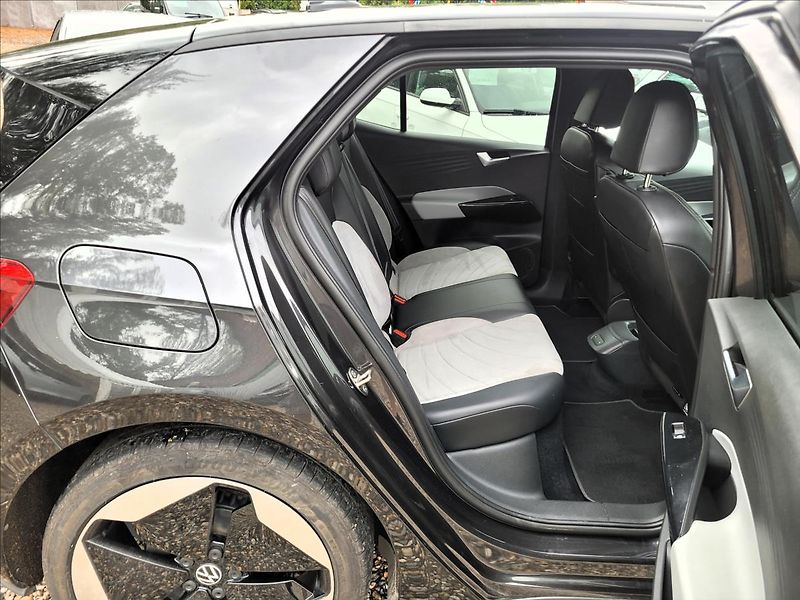 Volkswagen ID.3 SOH 92%,150kw,tepelko,tažné - fotka 15 z 48