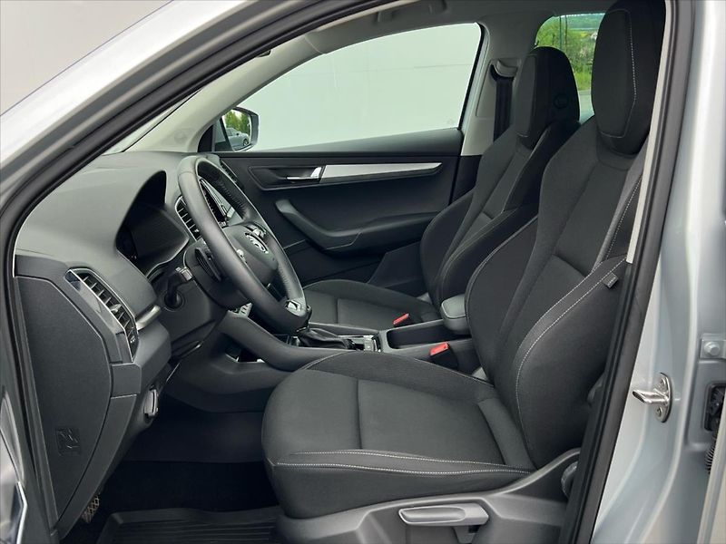 Škoda Karoq 1,5 TSi 110kW 7DSG AMBITION FR - fotka 11 z 27