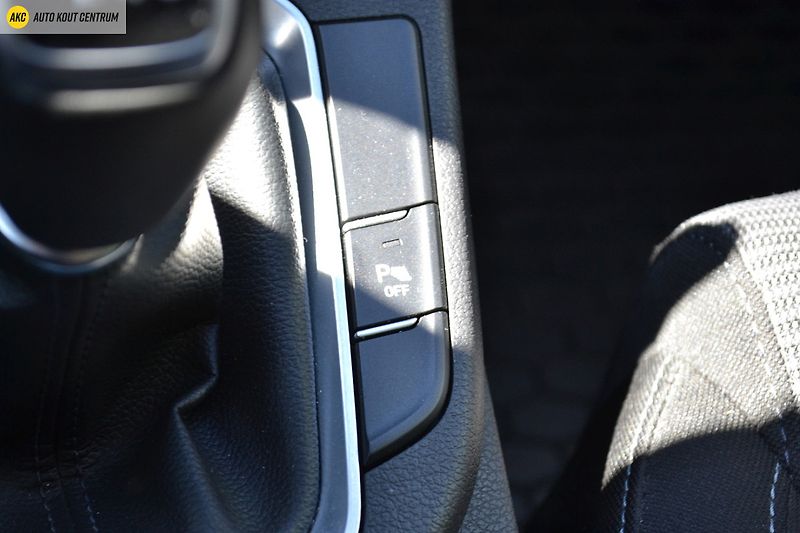 Hyundai i30 FB 1.0T-GDI COMFORT ALU16 - fotka 22 z 54