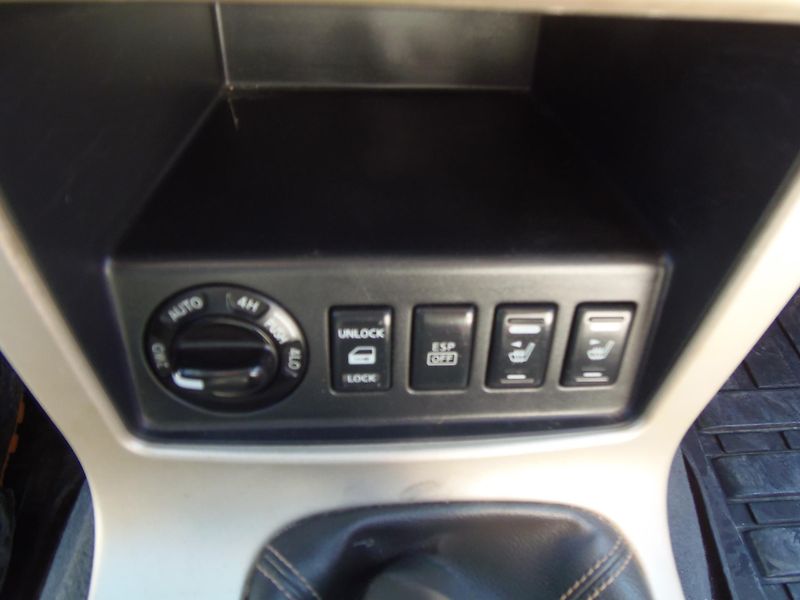 Nissan Pathfinder (2009) 2.5 DCi 4x4 redukce man. tažné - fotka 21 z 29