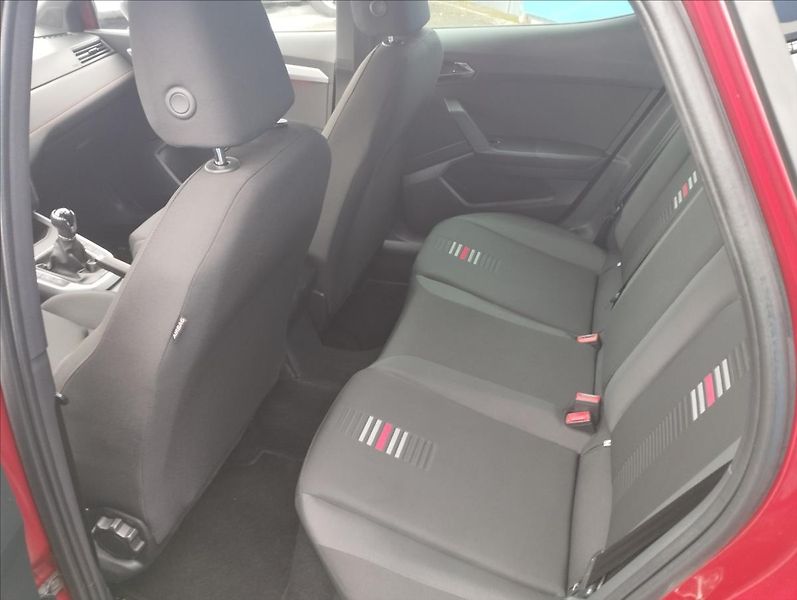 Seat Arona 1,0 TSi 85KW FR - fotka 10 z 23