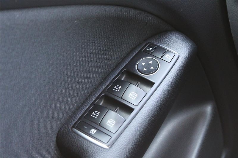 Mercedes-Benz Třídy B 180d  NAVI,serviska,MANUAL - fotka 16 z 31