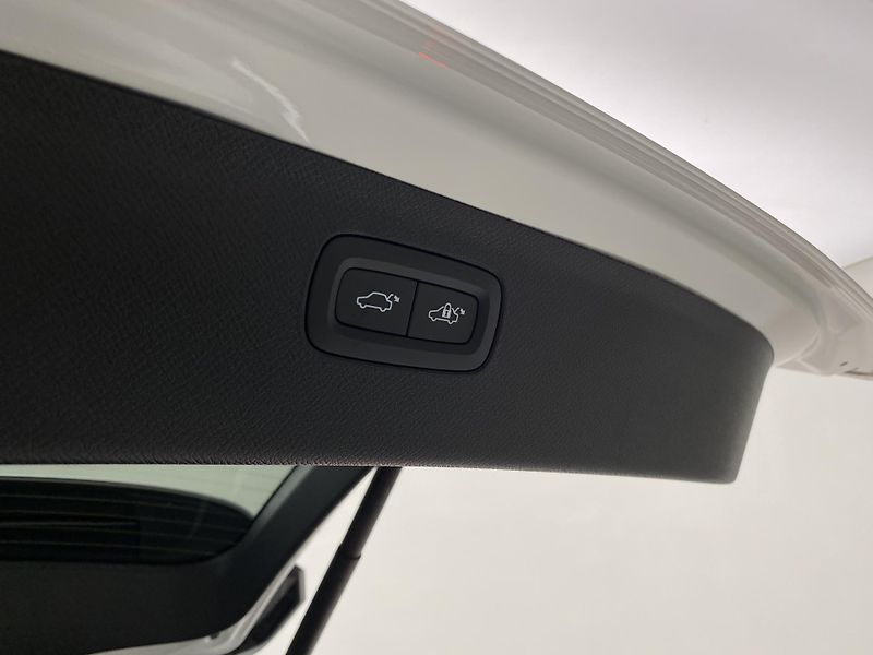 Volvo XC90 (2026) T8 AWD Plug-in BRIGHT PLUS 7m - fotka 22 z 83
