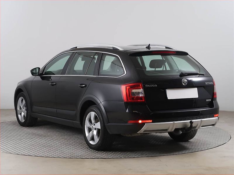 Škoda Octavia (2015) 2.0 TDI, 4X4, Automat - fotka 4 z 19