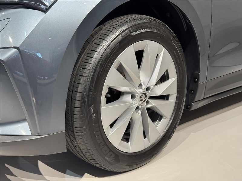 Škoda Enyaq 80 150kW LED Matrix Assist - fotka 7 z 45