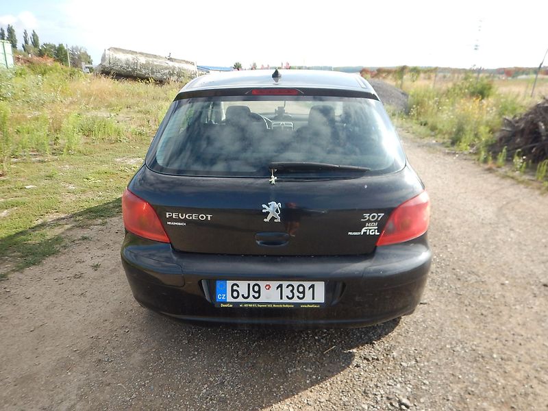 Peugeot 307 2.0 Hdi 66 kw - fotka 7 z 11